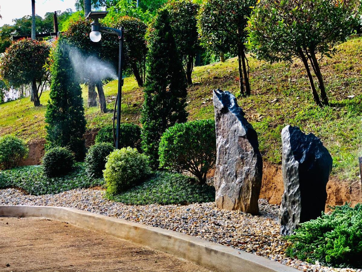 Chiangkhong Teak Garden Riverfront Onsen Hotel- Sha Extra Plus Chiang Khong Exterior photo