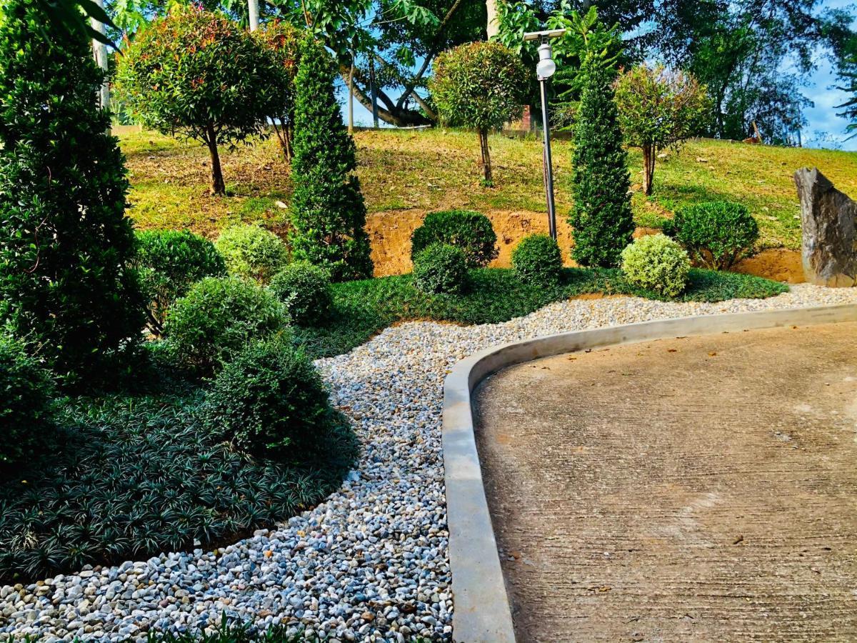 Chiangkhong Teak Garden Riverfront Onsen Hotel- Sha Extra Plus Chiang Khong Exterior photo