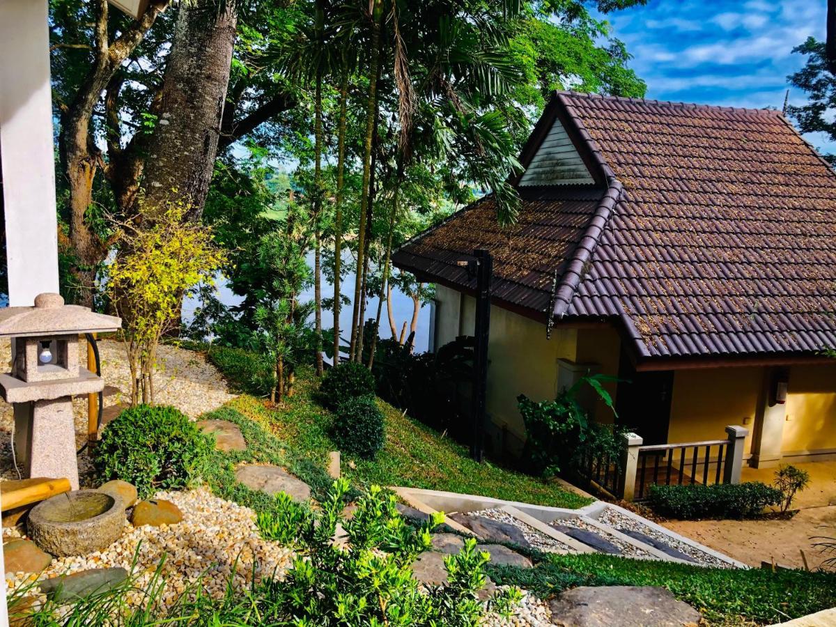 Chiangkhong Teak Garden Riverfront Onsen Hotel- Sha Extra Plus Chiang Khong Exterior photo