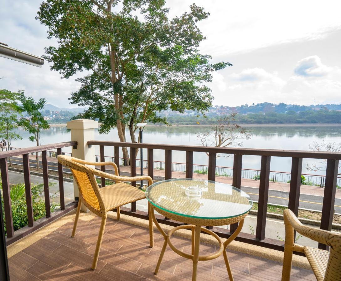 Chiangkhong Teak Garden Riverfront Onsen Hotel- Sha Extra Plus Chiang Khong Exterior photo