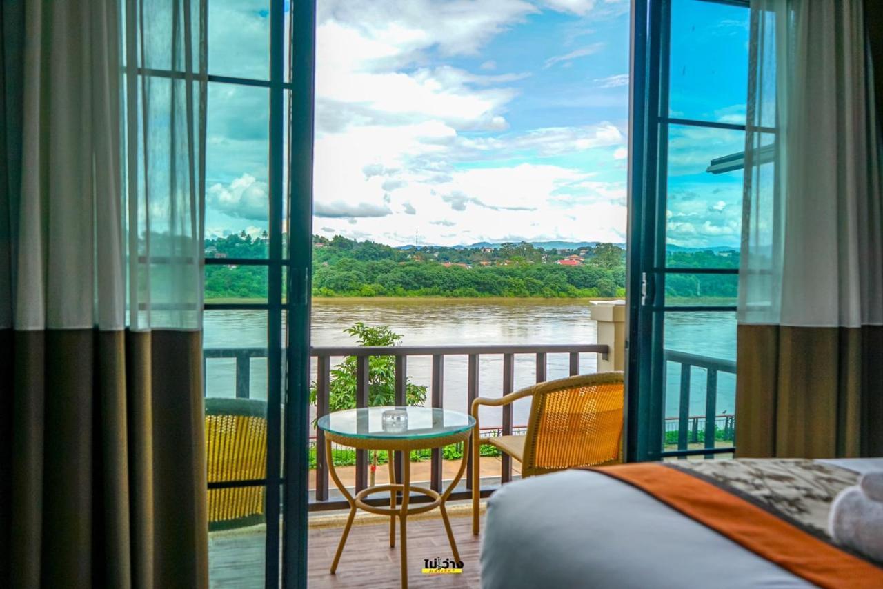 Chiangkhong Teak Garden Riverfront Onsen Hotel- Sha Extra Plus Chiang Khong Exterior photo