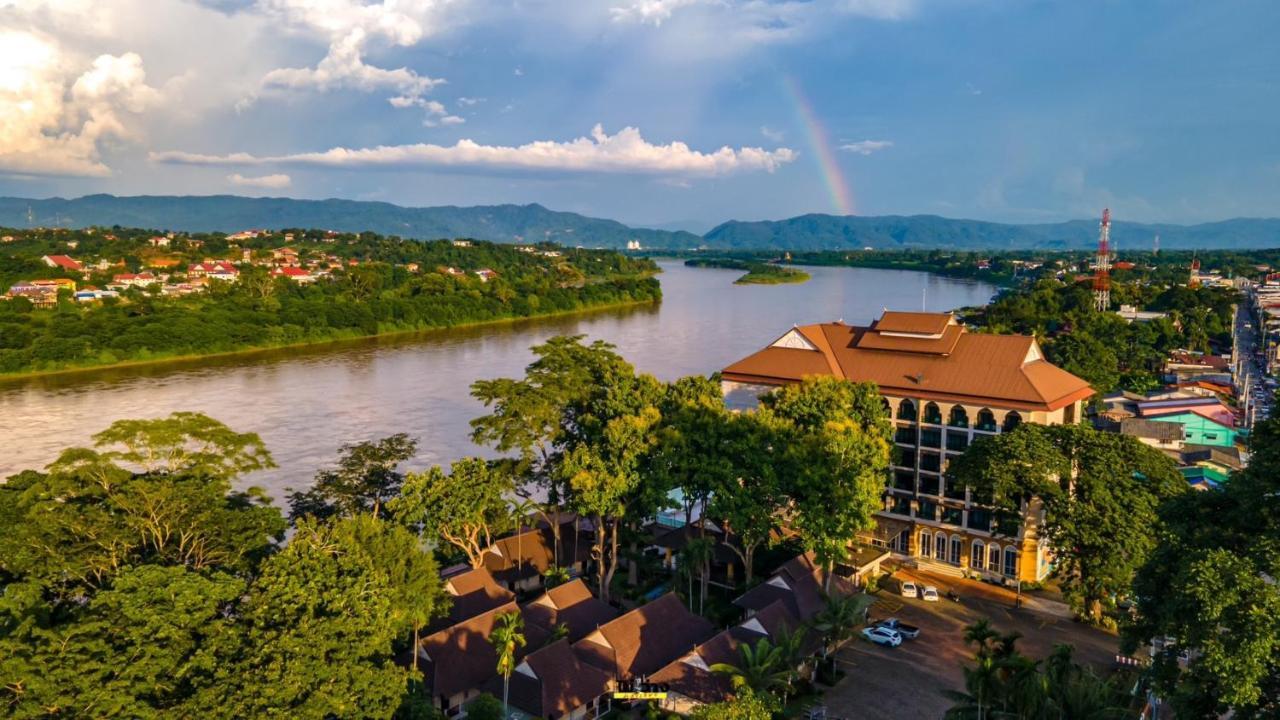 Chiangkhong Teak Garden Riverfront Onsen Hotel- Sha Extra Plus Chiang Khong Exterior photo