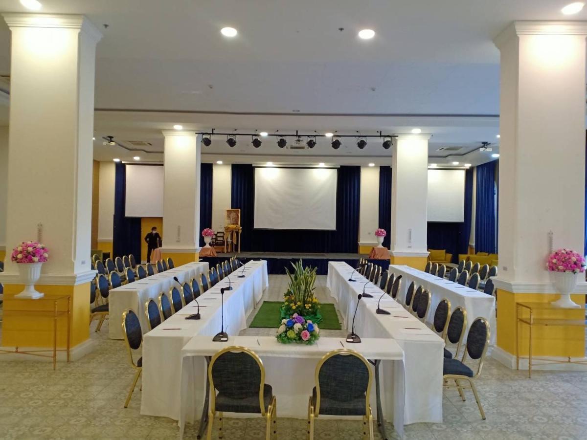 Chiangkhong Teak Garden Riverfront Onsen Hotel- Sha Extra Plus Chiang Khong Exterior photo