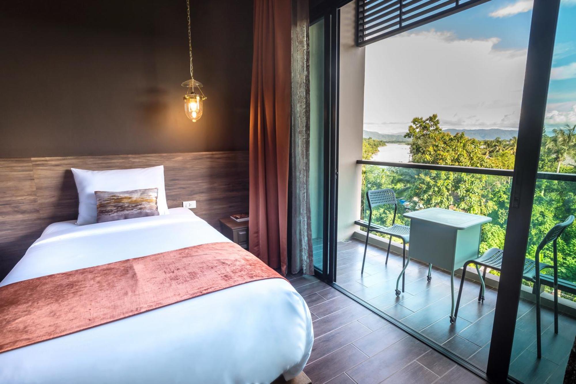 Chiangkhong Teak Garden Riverfront Onsen Hotel- Sha Extra Plus Chiang Khong Exterior photo