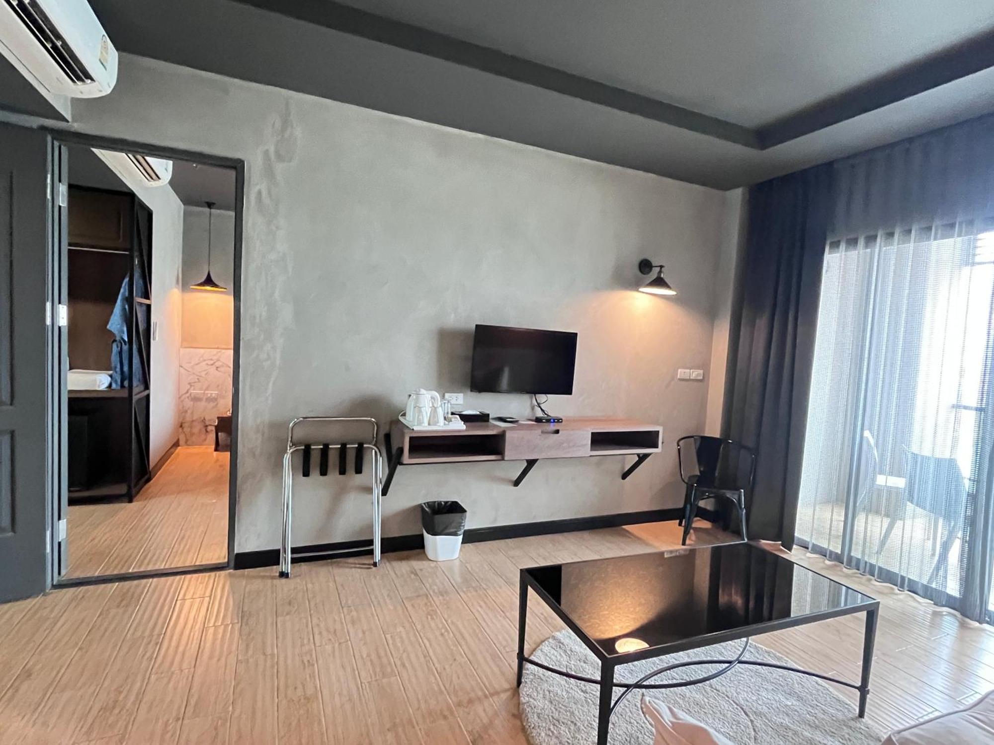 Chiangkhong Teak Garden Riverfront Onsen Hotel- Sha Extra Plus Chiang Khong Exterior photo