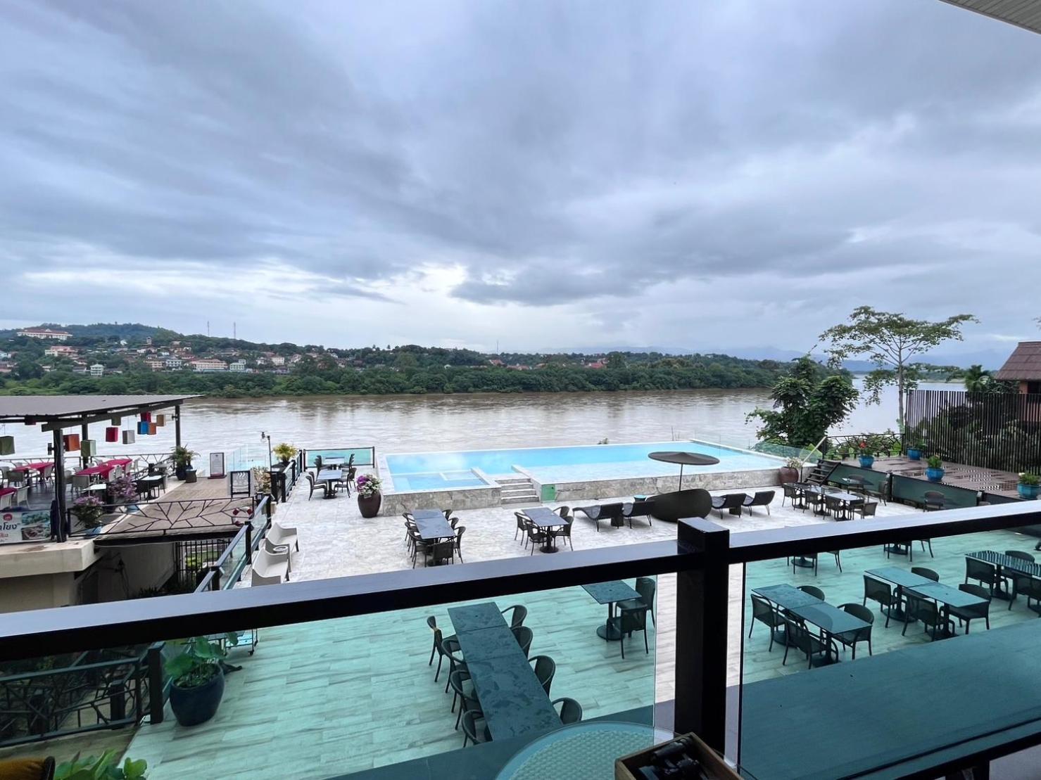 Chiangkhong Teak Garden Riverfront Onsen Hotel- Sha Extra Plus Chiang Khong Exterior photo